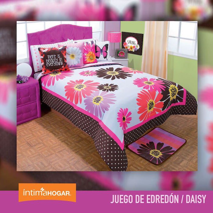 Descubre los diseños exclusivos en duvets, sábanas, colchas, edredones, mantas y más de Intima Hogar. Imprime originalidad en todos los cuartos de tu hogar.